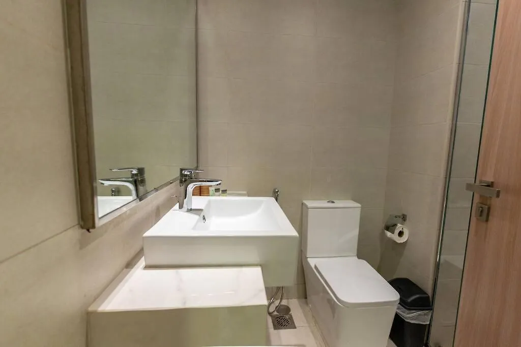 Apartment Chic Studio Just 10 Min To Downtown Dubai